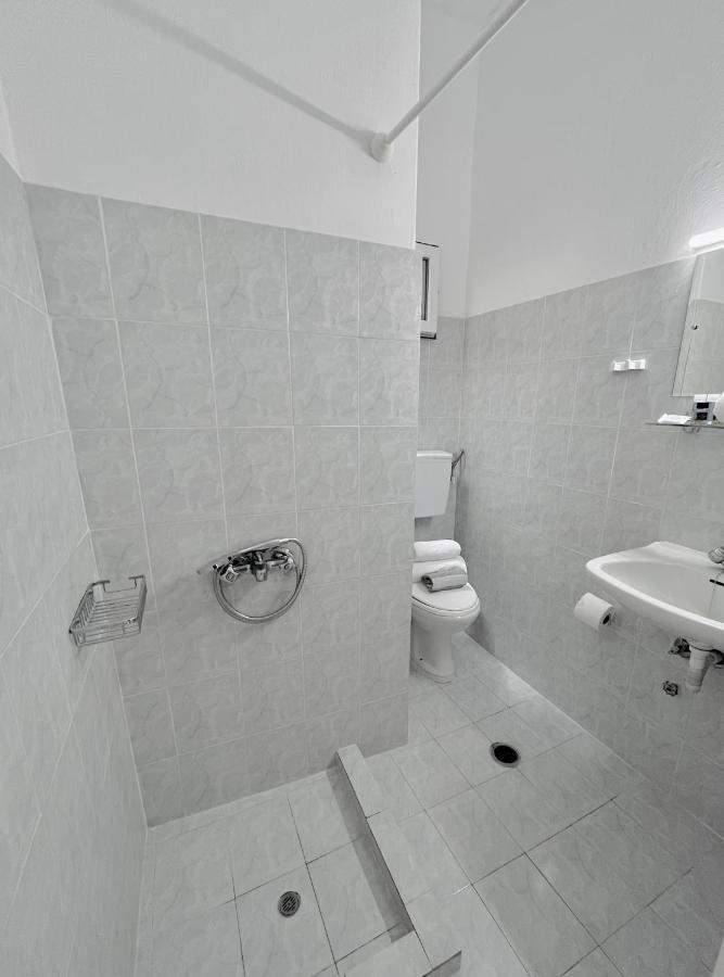 Diana Studios Пефки Екстериор снимка